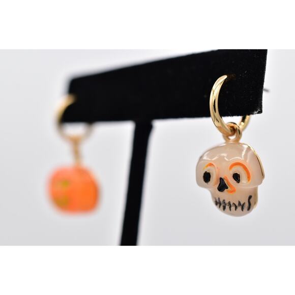 Coach Halloween Skull And Pumpkin Mismatch Earrings Glitter NEW 2024 Rare BinW - Picture 4 of 11